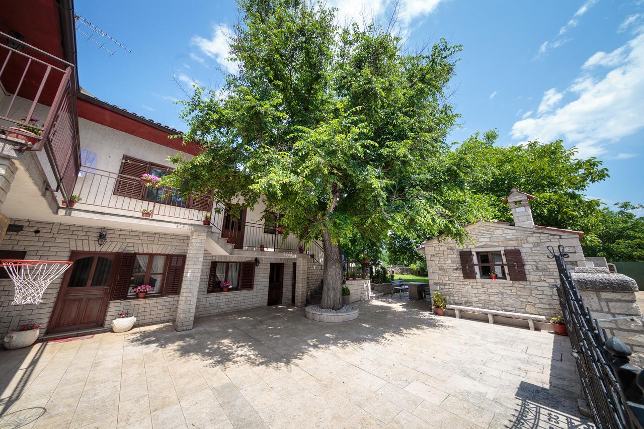 Apartments Mirjana 1655 Kanfanar Luaran gambar