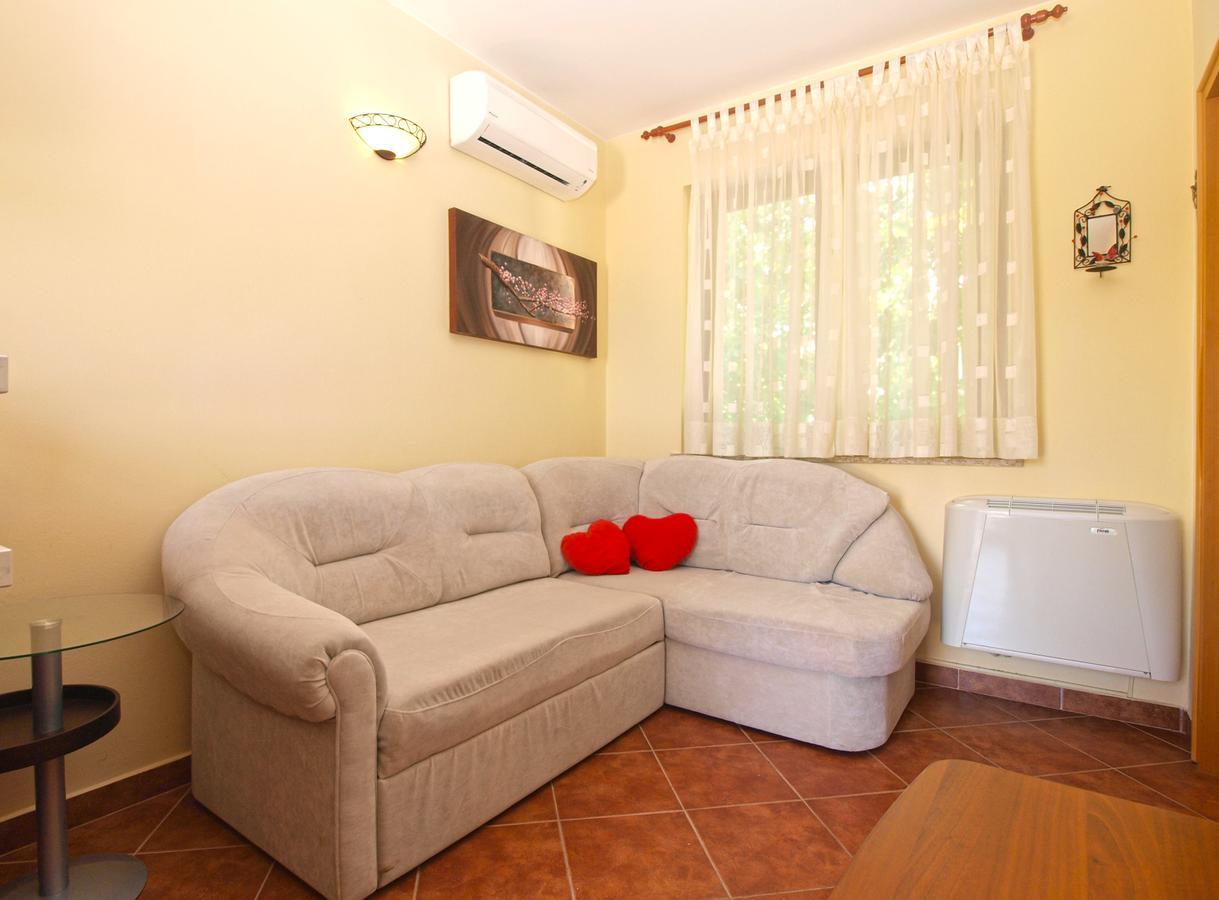 Apartments Mirjana 1655 Kanfanar Luaran gambar