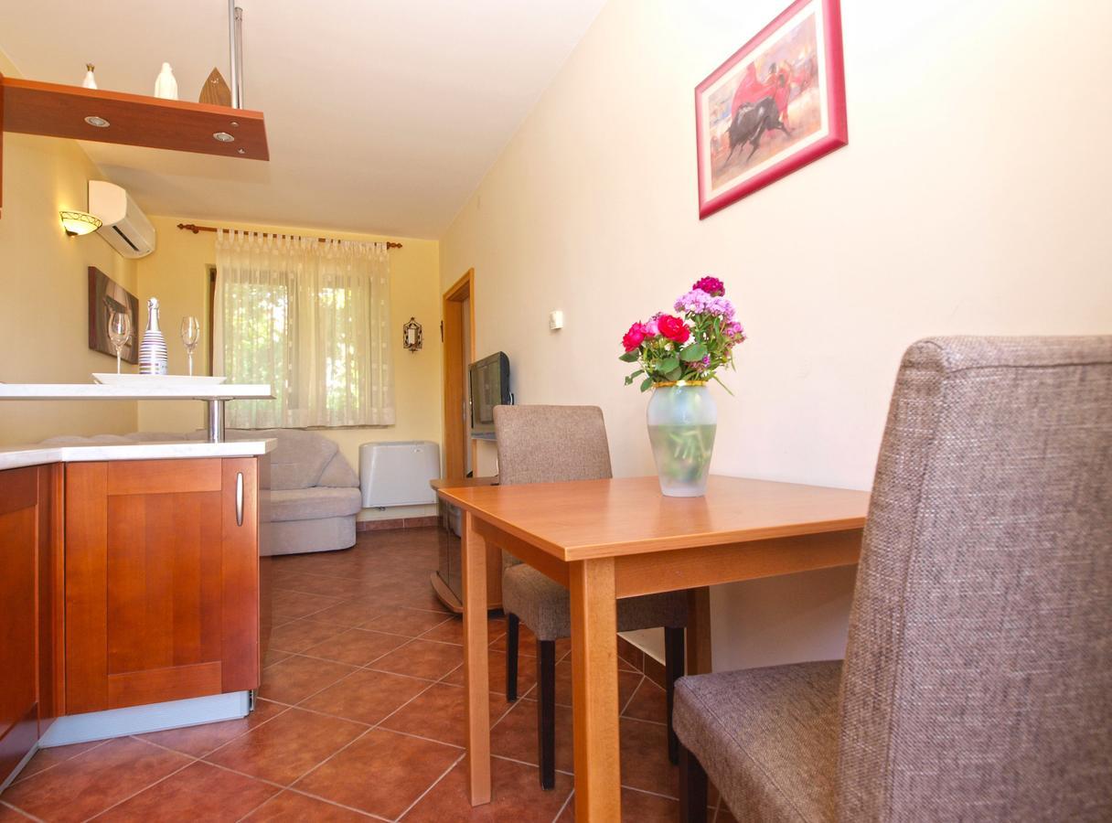 Apartments Mirjana 1655 Kanfanar Luaran gambar