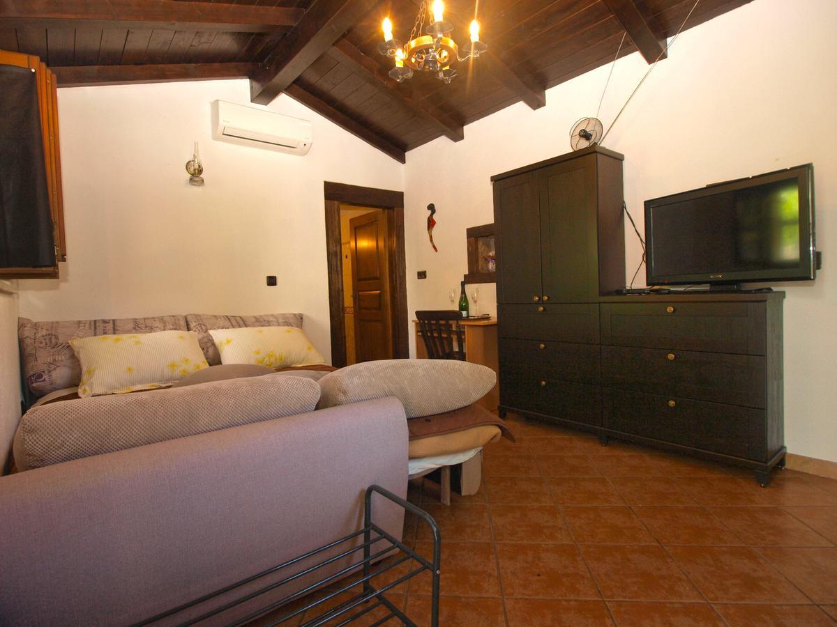 Apartments Mirjana 1655 Kanfanar Luaran gambar